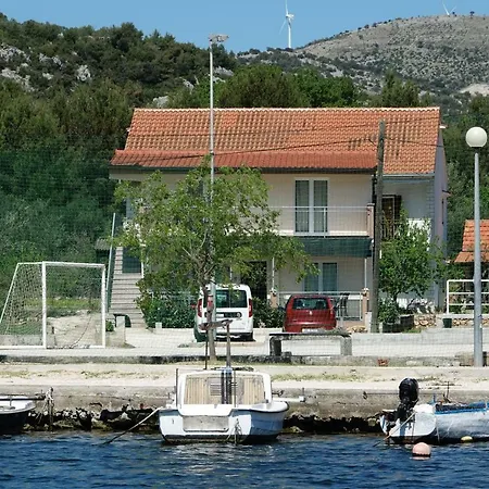 Obala Δωμάτια σε οικογενειακή κατοικία